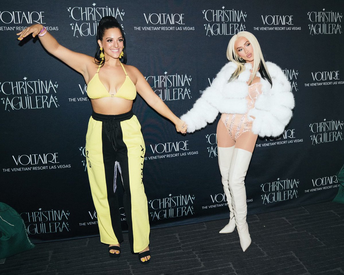 Christina Aguilera tweet media