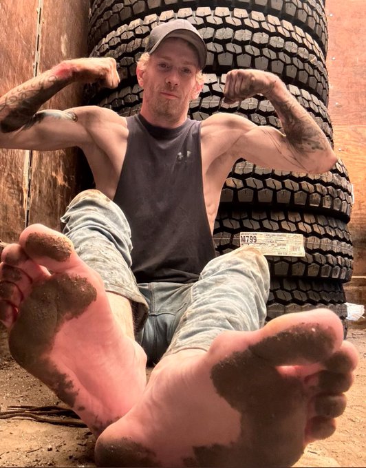 You know the guy who works down the street, a little rough around the edges but dripping sex appeal&hellip;<a href="/tag/dickthread"class="tags"><span>#dickthread</span></a>