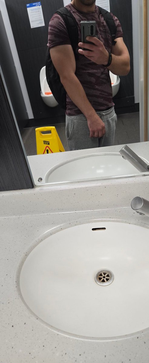 4KSolution's tweet image. Been going gym for over a month getting back to my best