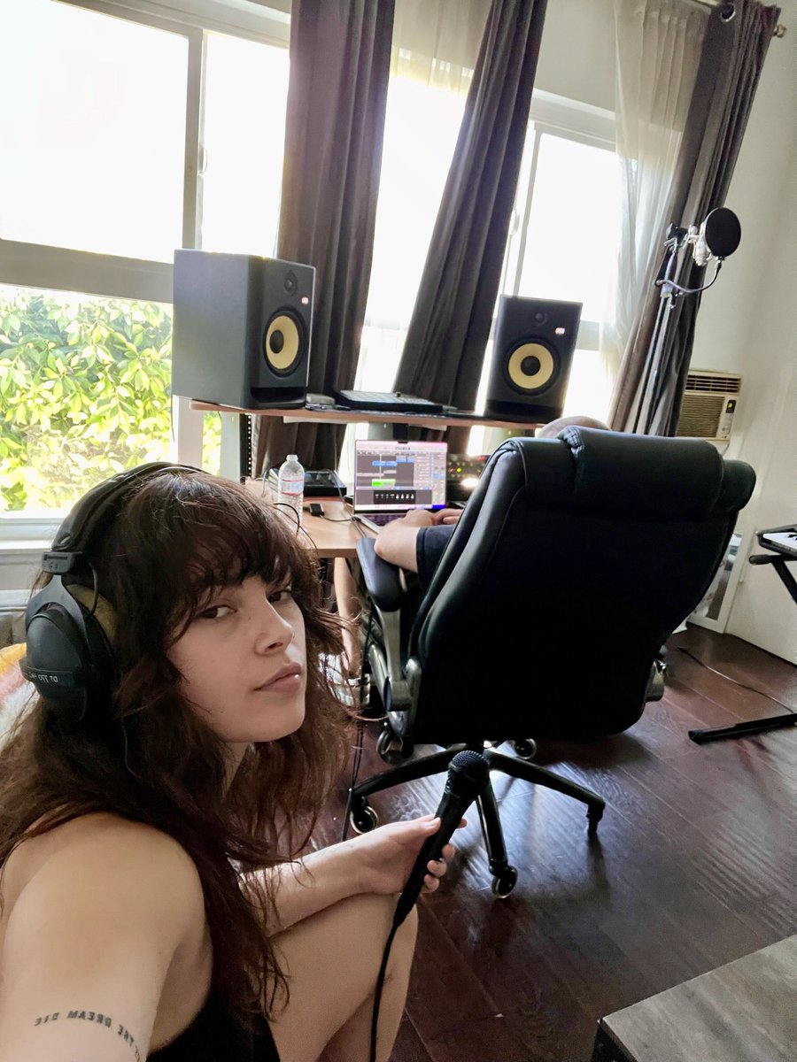 destiny rogers tweet media