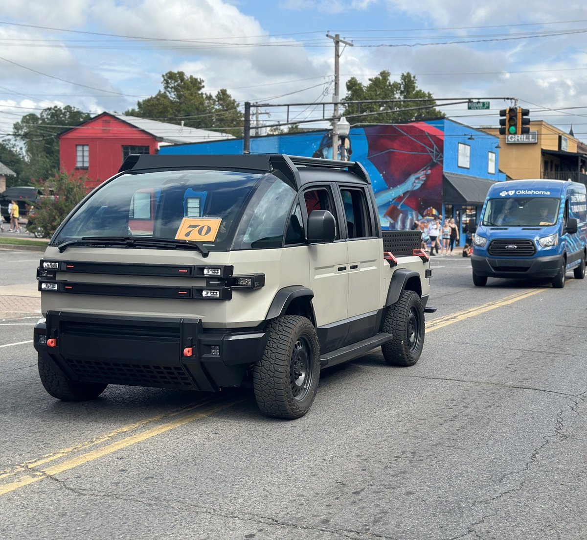 oonac15's tweet photo. The Canoo Bulldog EV at the 72nd Cherokee National Holiday Parade 🔥 https://t.co/mbHURfbcmM