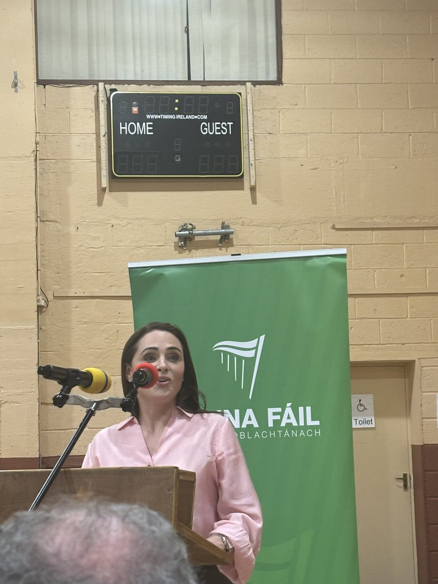 daithiburke's tweet photo. Well done to @grainne_seoige and @CllrJConnolly on being selected to run for Fianna Fáil in Galway West this evening in Oughterard with over 200 delegates in attendance and a big thank you to @eamonocuiv for such a wonderful legacy in both Galway and nationally. @fiannafailparty https://t.co/d81mVCDAkf