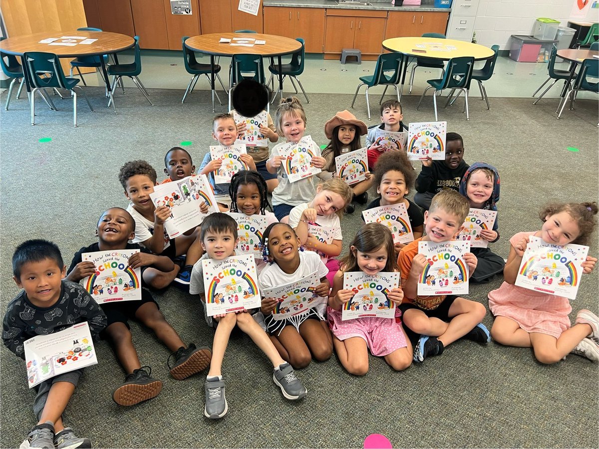 Kindergarten kicking off a beautiful weekend with a colorful story and FABULOUS reading WICOR #AHL_AVID Miss Peters has a creative bunch this year #trustyhuskies #CPSBest