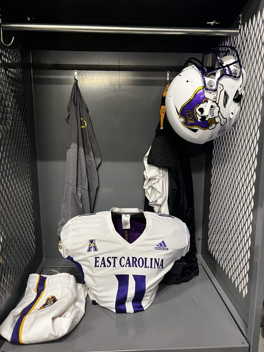Locker room set and ready✅ GO PIRATES 🏴‍☠️☠️