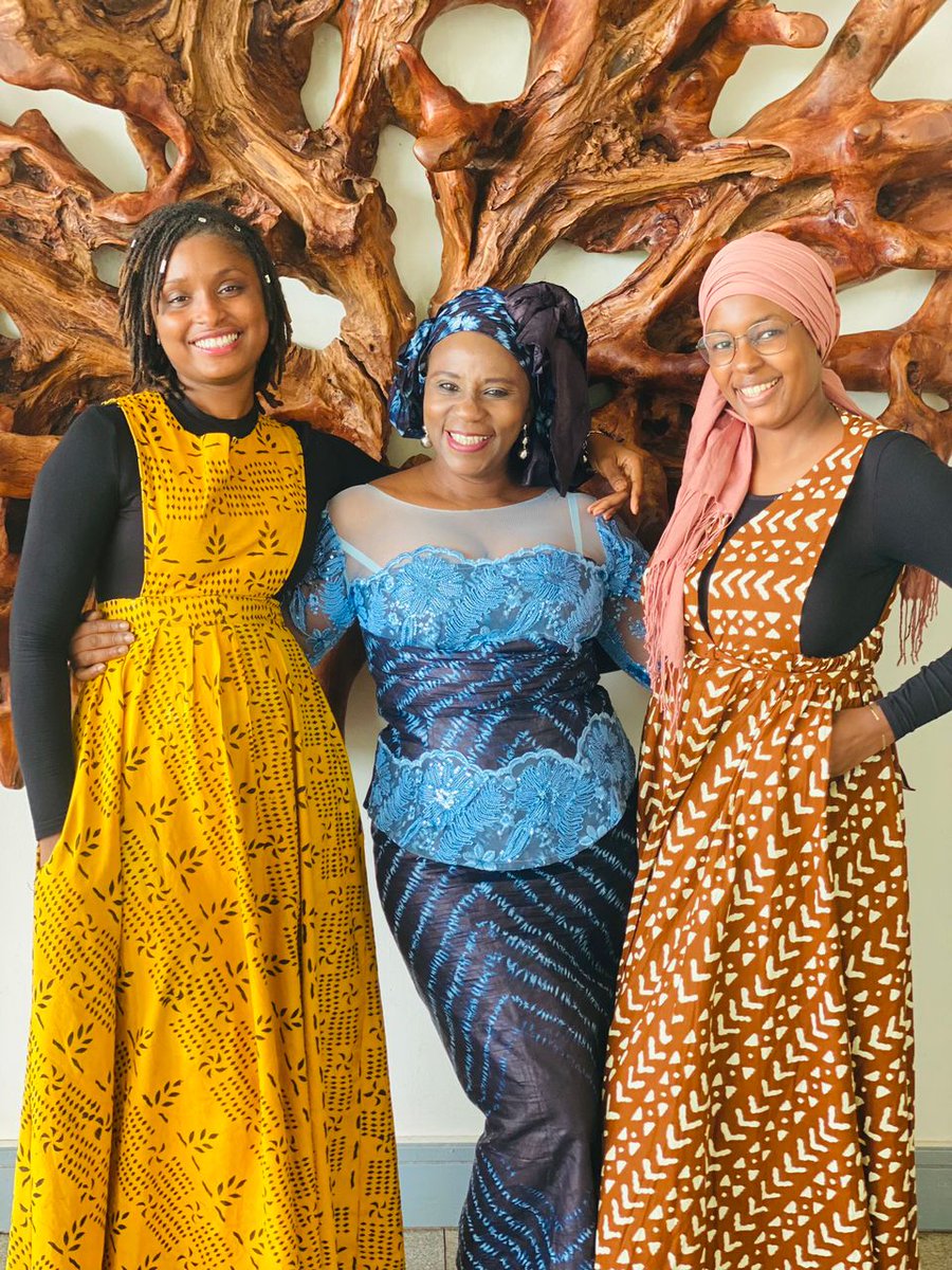 soumah bintou (@bysoumah) on Twitter photo Une génération de femmes impliquées pour l'épanouissement de la couche féminine, ça fait plaisir!
Elles sont porteuses d'espoir !
Elles représentent la #releve
#ClubElles #ClubDesJeunesFilles
Il paraît que nous sommes des #tatacool 🙂
<a href="/FatouSouareHann/">Fatou SOUARE</a> <a href="/MariamTendou/">Mariam Tendou</a> Une génération de femmes impliquées pour l'épanouissement de la couche féminine, ça fait plaisir!
Elles sont porteuses d'espoir !
Elles représentent la #releve
#ClubElles #ClubDesJeunesFilles
Il paraît que nous sommes des #tatacool 🙂
<a href="/FatouSouareHann/">Fatou SOUARE</a> <a href="/MariamTendou/">Mariam Tendou</a>