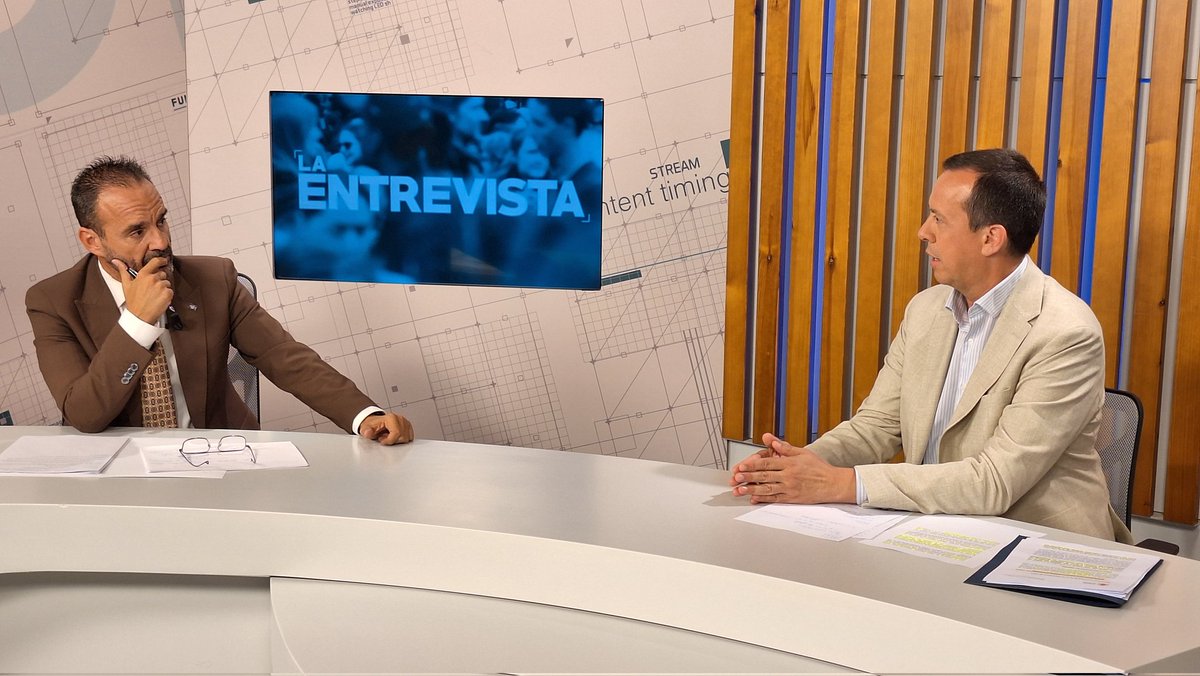 El subdelegado del Gobierno, <a href="/JosemMartinFdez/">José Mª Martín Fdez.</a>, ha estado esta noche en 'La Entrevista', de <a href="/interalmeriatv/">Interalmería TV</a> con <a href="/yiyolopez99/">Rafa López</a>, hablando de las inversiones del Gobierno de España en Almería y de las prioridades del nuevo curso político.