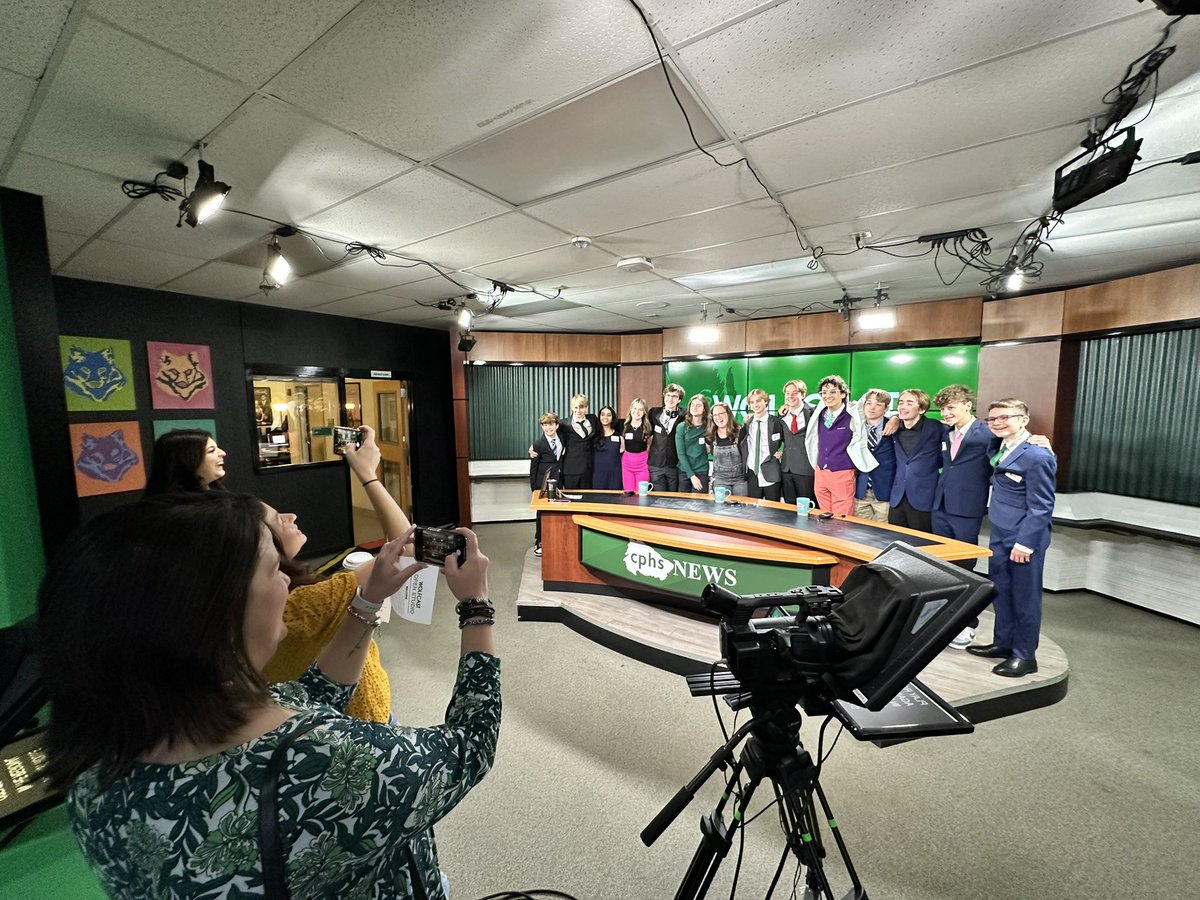 It’d been a minute since I stopped by to see the <a href="/CPHSNews/">CPHS News</a> team. Talking with the students this morning, it’s clear this program is still top-notch. 

Major 👏 to Anthony Garcia for elevating this program to such a high level.

#1LISD is home to amazing learning opportunities!