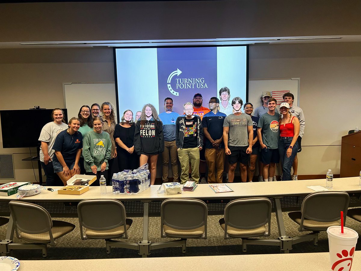 bjmcbay's tweet photo. Here in Tennessee, we're putting in the work to make a difference for our country! 🇺🇸 The dedication of students across dozens of universities out here is truly inspiring. Day in and day out, they keep pushing forward! 🔥

@tpusastudents @TPUSA https://t.co/lTVME3RAbR