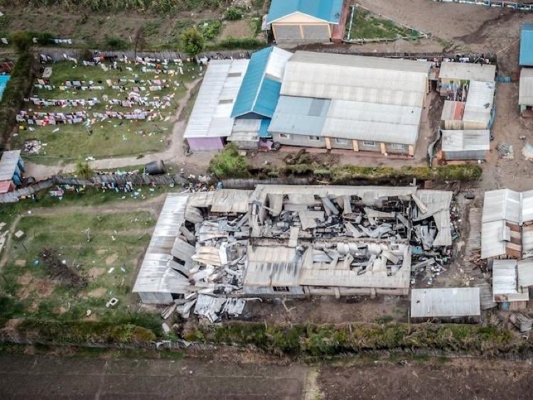 njaumurigi's tweet photo. My heart goes out for Hillside Endarasha academy in Nyeri. 18 Pupils feared Dead.
27 pupils rescued and rushed to various hospitals. How we have over 
 70 pupils remain unaccounted for these long it’s just worrying. Quick recovery to all injured. https://t.co/lz4ZGMgIFc
