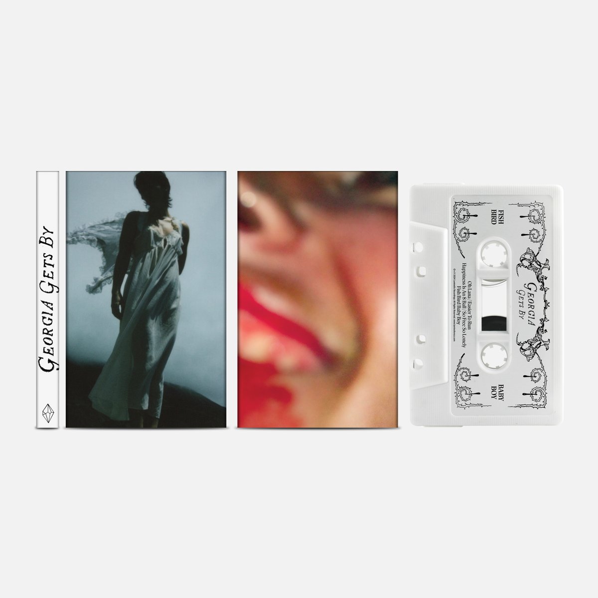 💋🗡️ SPLIT LIP, the full EP is OUT EVERYWHERE 🗡️💋 Along with some new merch. 

Listen: georgiagetsby.ffm.to/splitlip
Merch: georgiagetsby.com/#store