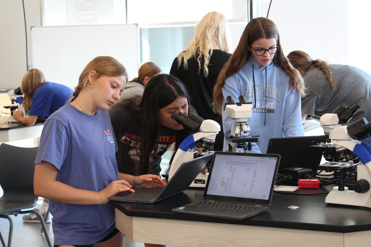 PlatteCountyPirates (@plattecountyr3) on Twitter photo 🔬🔍 @coachrohrPCHS's Principles of Biomedical Science students at <a href="/PCHSHalls/">PCHS Halls</a> are fully immersing in their class-long mystery, "What killed Anna Garcia?". Today, they’re sharpening their microscope skills by analyzing hair samples for clues! 🧬🔎#PCR3Proud #STEM #PLTW 🔬🔍 @coachrohrPCHS's Principles of Biomedical Science students at <a href="/PCHSHalls/">PCHS Halls</a> are fully immersing in their class-long mystery, "What killed Anna Garcia?". Today, they’re sharpening their microscope skills by analyzing hair samples for clues! 🧬🔎#PCR3Proud #STEM #PLTW