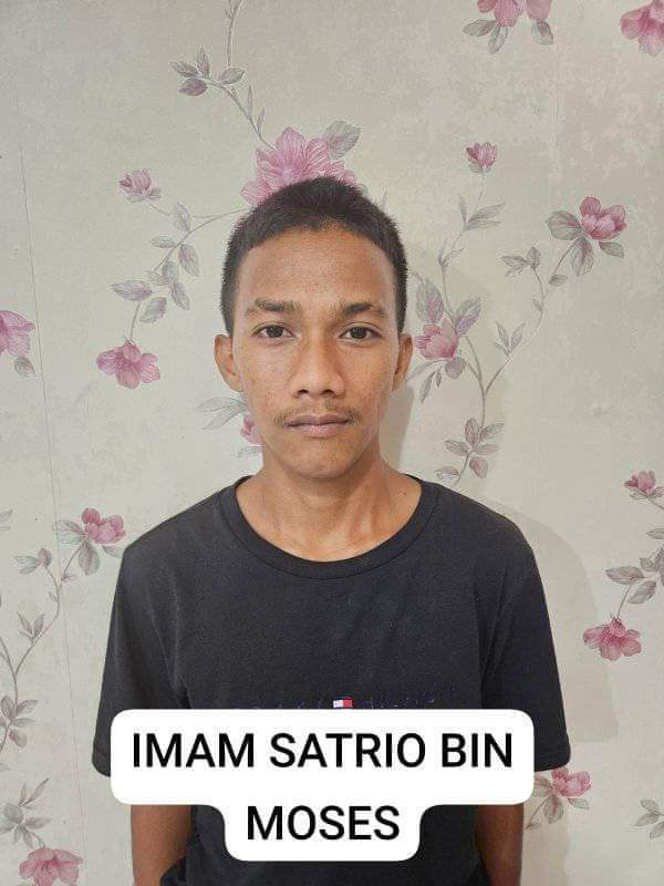 every_al's tweet photo. @tanyarlfes Ini pelakunya 4 orang https://t.co/CjojHLbJJL