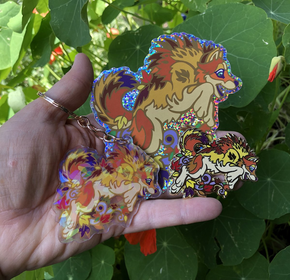 Goldenwolfen's tweet photo. Hooray! It's almost time for Leaf Dancer's favorite time of the year! 🍁🍂

She is available as a sparkly #keychain, a #glittery sticker, or a beautiful gold #enamelpin. Get ready to get your leaf dancing on! (l1nk in 🧵)

#wuffies #chibiwolf #cutewolf #autumn #leaves #fallseason https://t.co/3Vzzd2bxLr