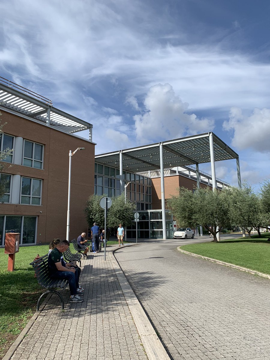 sutekishattrath's tweet image. 好きなイタリアドラマの聖地巡礼。ミラノの病院が舞台でしたが、撮影はローマにある病院とのことで地下鉄とバスを乗り継いで行ってきました🚌

シーズン3の放送が待ち遠しい☺️

#ローマ
#DOC
#DOCあすへのカルテ