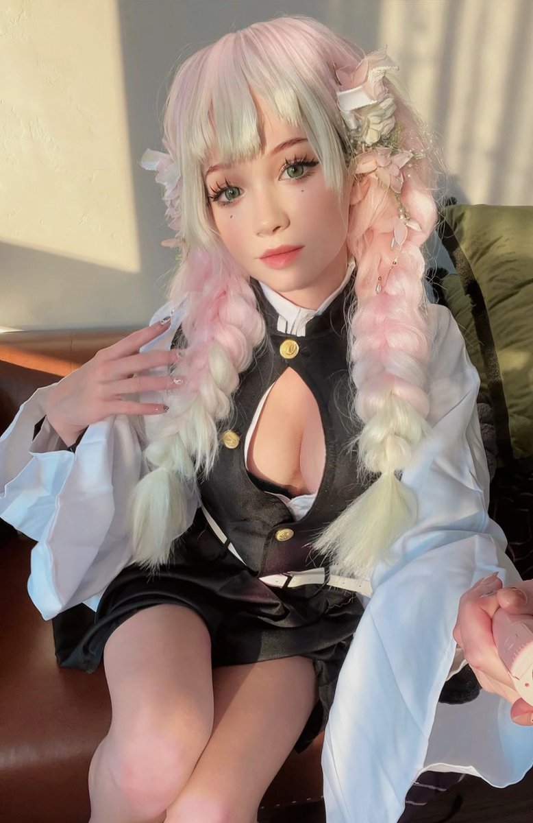 My Mitsuri cosplay!!!! Need half masked man NOW