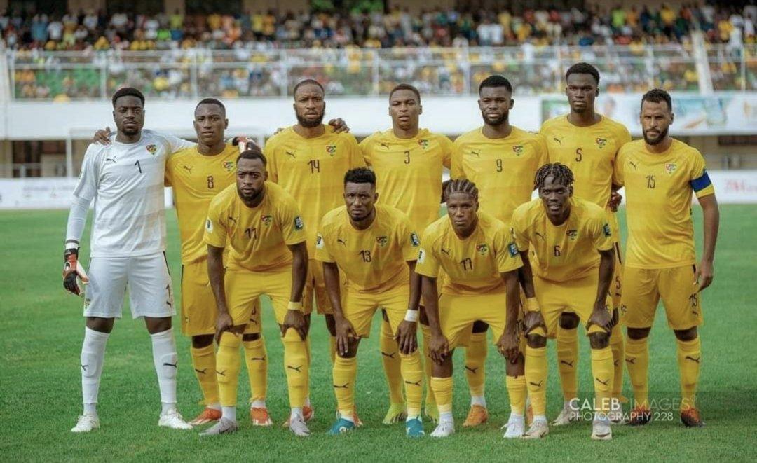 IncontournableJ's tweet image. À la fin de chaq match le joueur doit être capable de :
-Revoir sa faiblesse; 
-Identifier sa force ; 
-Redéfinir sn identité; -Footballistique; 
-D projeter pr un avenir à arriver positivement sur un point positif 
-gagner ds la dignité.
#lidibessikama
#nibombe&quot;&quot;
KJA, FAURISTE