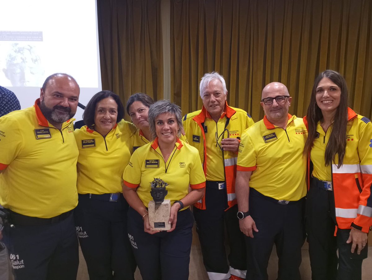 jrropero's tweet photo. El @semgencat rep el premi Papageno per la PREVENCIÓ del suïcidi. https://t.co/urx3Sn9gMr