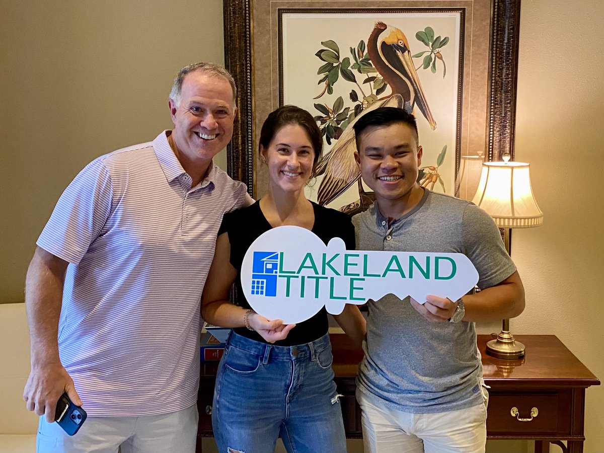 LakelandTitleBR's tweet photo. NEW HOMEOWNER ALERT!!! Congratulations Nicole on your new home, we’re sure you’ll make many happy memories there. Thank you Brendan Hoang of @kwfirstchoice, Garth Cook of @primeresmtg and @RealEstateBR of @remax for all your hard work, glad we could be a part of it. #CloseEasy https://t.co/lXmKLzcsmq