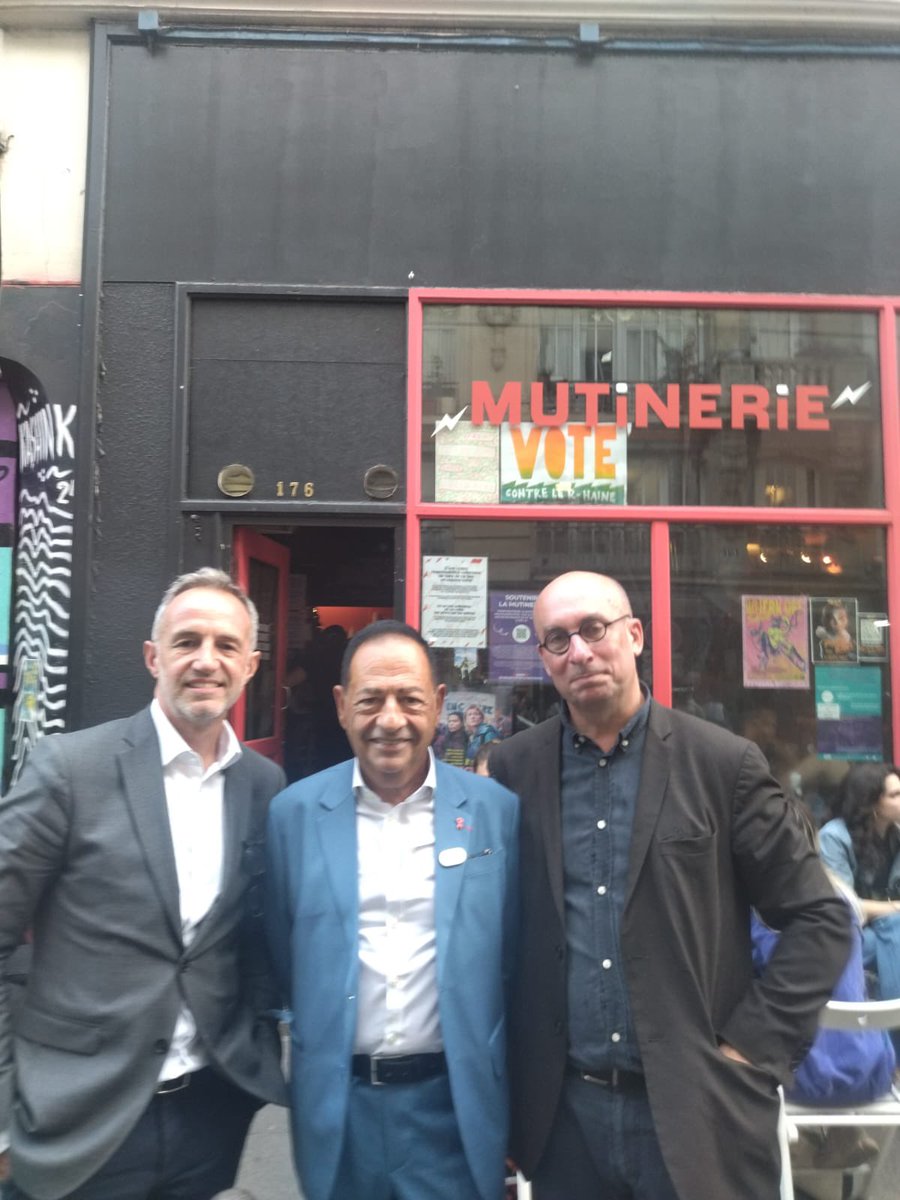 Fredhoc's tweet photo. La Mutinerie, bar queer, féministe et lesbien ne doit pas fermer. 

Comme nous l’avons fait pour la Fleche d’or, le Tango ou le cinéma la Clef, nous soutenons ces lieux où peut s’exprimer la diversité de Paris. 

 @egregoire @PouriaAmirshahi @JeanLucRomero @ArielWeilT https://t.co/IHy2uFpiUJ