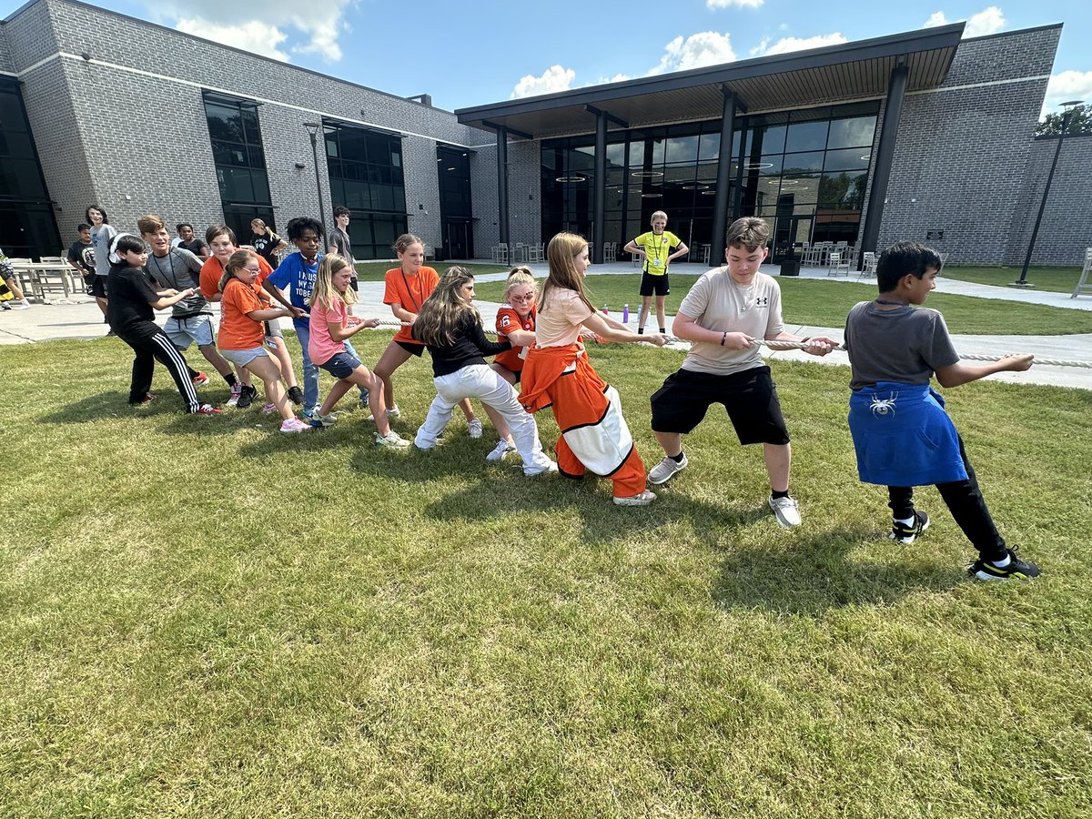 It’s been a whole week since Gregory’s Goldfish took the world by storm 🐠 so thankful for this CREW! 😍  <a href="/LakesideMS_Lex1/">Lakeside Middle</a>