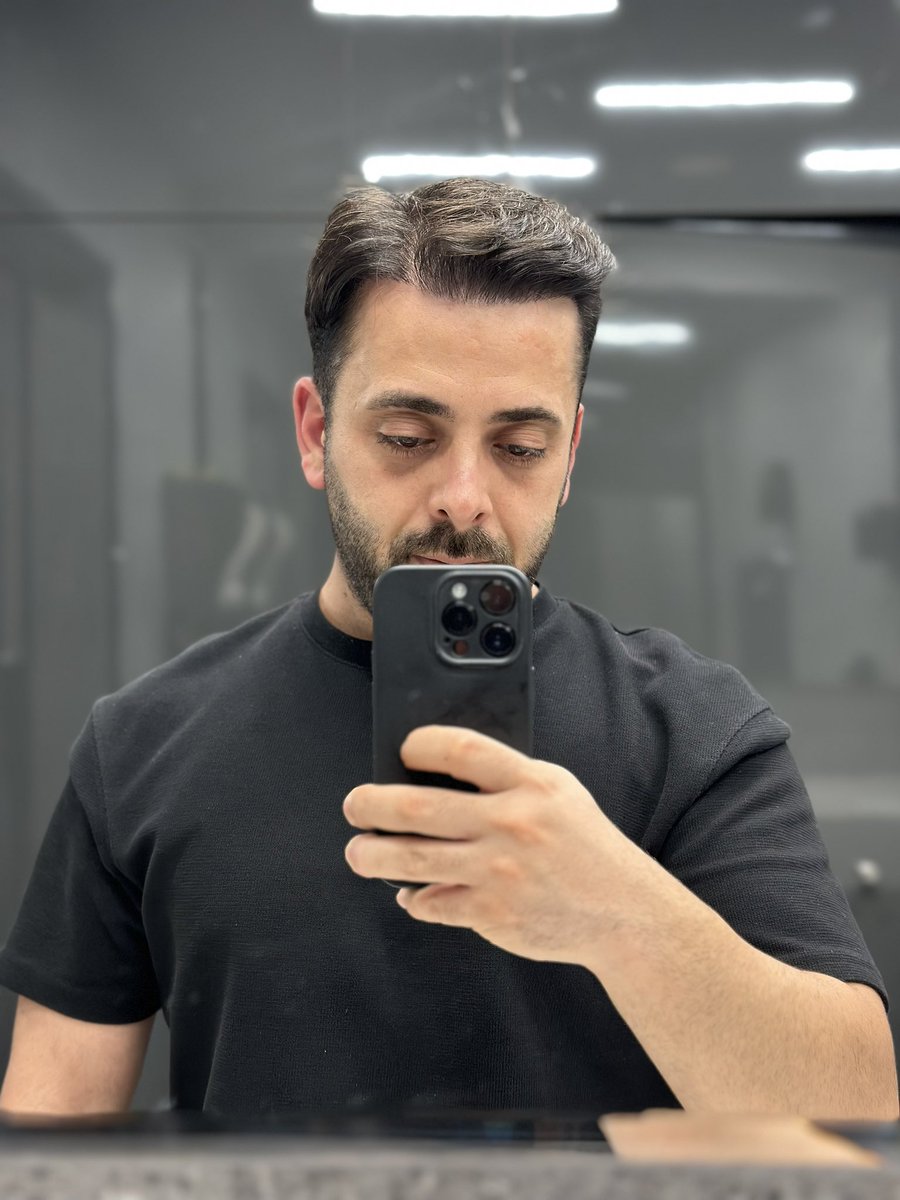 Yılda bir kez foto çekip her yere atan eleman