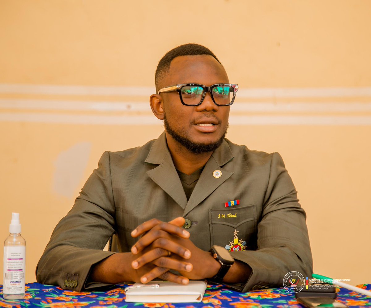 BajikilaJosuez's tweet photo. Pour œuvrer sur ds bases solides durant l'année scolaire en cours, ensemble avec toutes les parties composantes de notre province éducationnelle du Haut-Katanga 1, le directeur joseph Mwinkeu Tshiend a procédé à une évaluation méticuleuse de la rentrée scolaire une semaine après. https://t.co/fa20NOSOFI