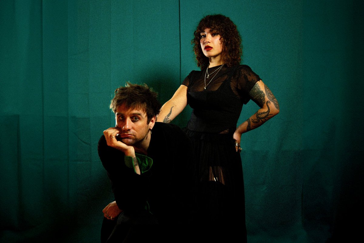 Night Currents Festival (@nightcurrents) on Twitter photo Happy EP release day to <a href="/xhumaninterestx/">Human Interest</a>!🌛
‘Smile While You’re Losing (An Audio Guide to Wellness)’ is out now via <a href="/NiceSwanRecords/">Nice Swan Recordings</a> ✨
We can’t wait to hear these tracks live when Human Interest make their Portsmouth debut next month 🤩 Happy EP release day to <a href="/xhumaninterestx/">Human Interest</a>!🌛
‘Smile While You’re Losing (An Audio Guide to Wellness)’ is out now via <a href="/NiceSwanRecords/">Nice Swan Recordings</a> ✨
We can’t wait to hear these tracks live when Human Interest make their Portsmouth debut next month 🤩