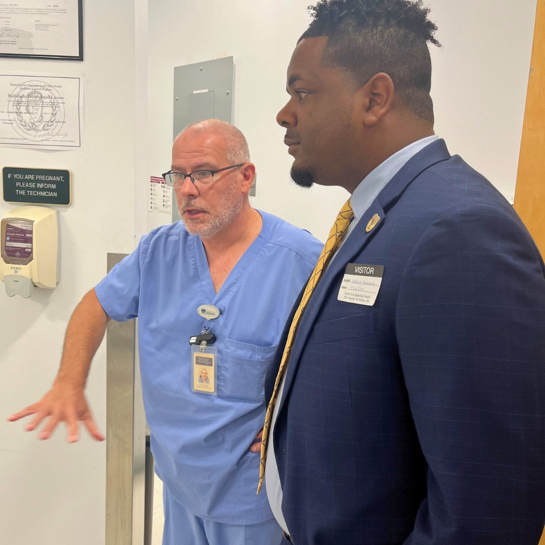 Earlier today, city Councilor Henry Santana visited NEW Health for a tour of our North End site and learn more about our history, our services, and much more. Thank you again to Councilor Santana for making the time to visit us #CHCsmatter #Communityhealth #boston #northendboston