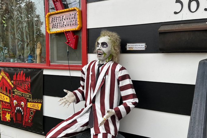 Celebrating Beetlejuice Beetlejuice at the coolest house in all of Winona, Minnesota!! #BeetlejuiceBeetlejuice<a href="/tag/beetlejuicebeetlejuice"class="tags"><span>#beetlejuicebeetlejuice</span></a>