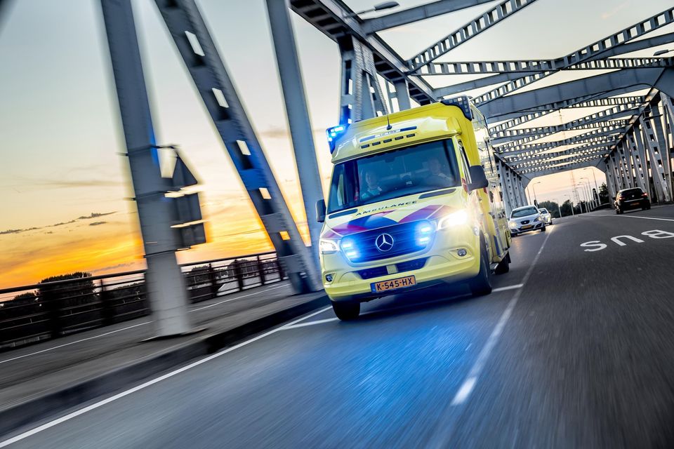 Morgen zijn wij aanwezig bij de open dag van de Ambulancedienst in Papendrecht van 10 tot 16 uur. Kom het liefst met de fiets of het OV. Met de auto parkeer je bij carpoolplaats station Sliedrecht-Baanhoek of naast Hospice De Cirkel aan de Andoornlaan. Er rijden pendeldiensten.