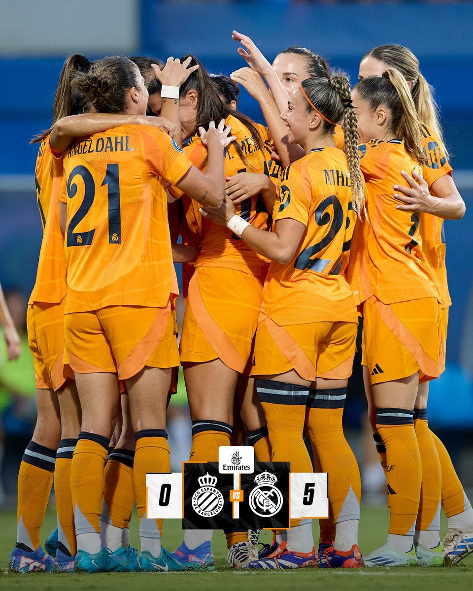 realmadridfem's tweet photo. 👏 ¡Victoria en el primer partido de #LigaF!
🏁 @RCDEFemeni 0-5 @RealMadridFem
⚽ 13’ @merymf4
⚽ 24’ @itscarolineweir
⚽ 56’ @itscarolineweir
⚽ 58’ @atheeneeaa_10
⚽ 84’ @maite_oroz
#LigaF | #Emirates https://t.co/IG4dNRdnCJ