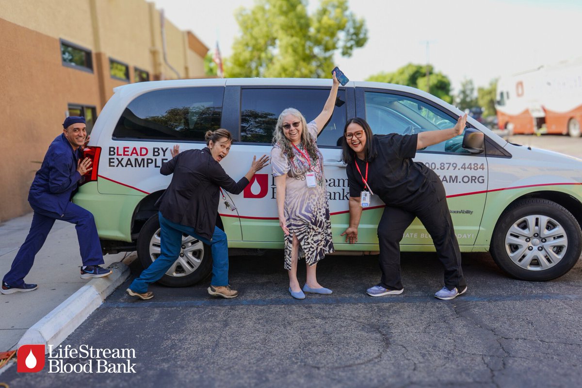 🌟 Meet our Therapeutic Apheresis team! 🌟 They travel 40+ hospitals, performing vital procedures like plasma and red cell exchange, and more. Their dedication saves lives. 💪👩‍⚕️👨‍⚕️ #Lifestream #Apheresis #Nurses