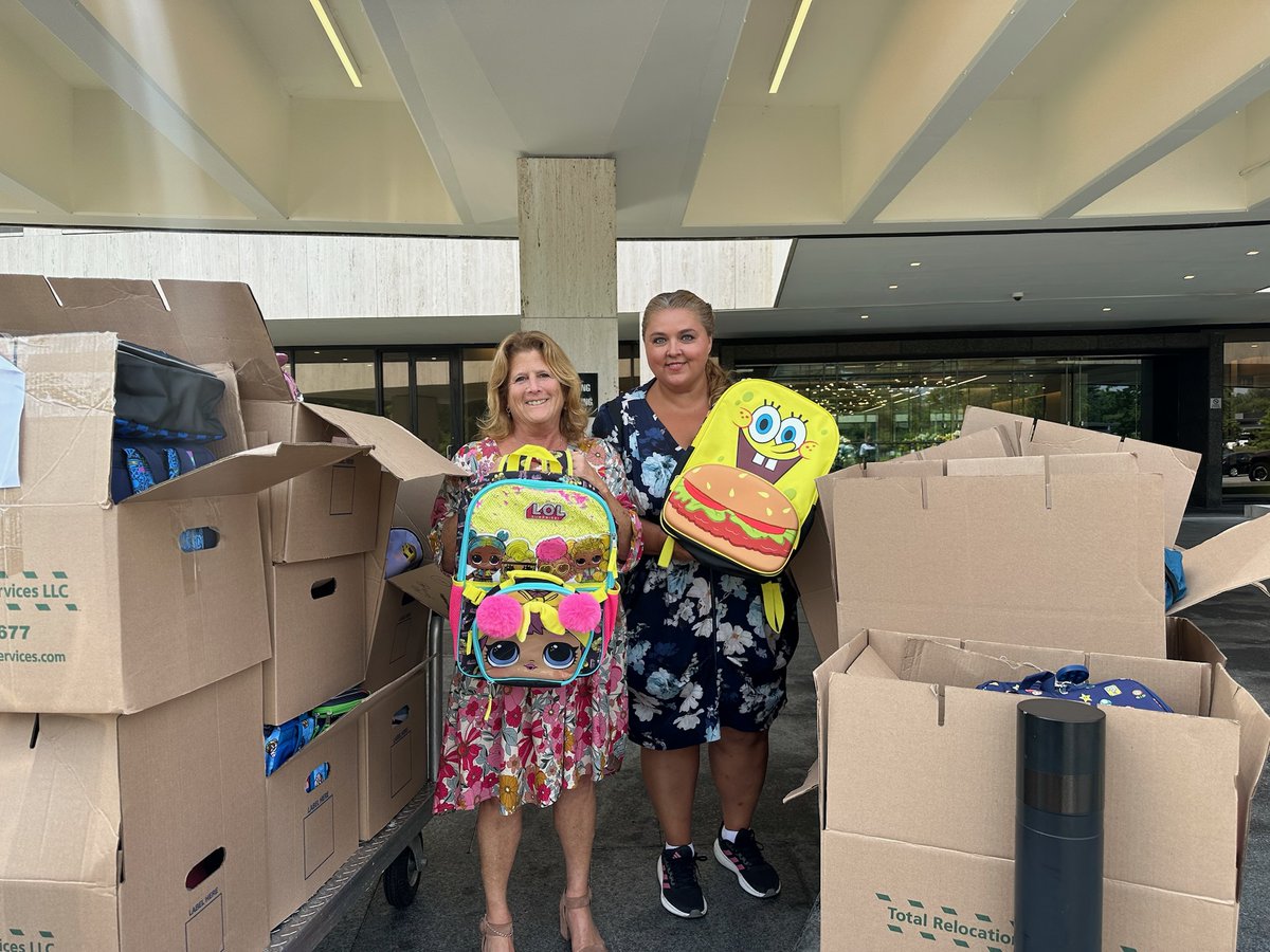 ChildrensVllg's tweet image. A huge thank you to everyone who made our School Supply Drive a success! Thanks to your dedication, we distributed over 3,000 backpacks filled with supplies. Your support truly made a difference in these challenging times. We couldn’t have done it without you—thank you! #CVStrong