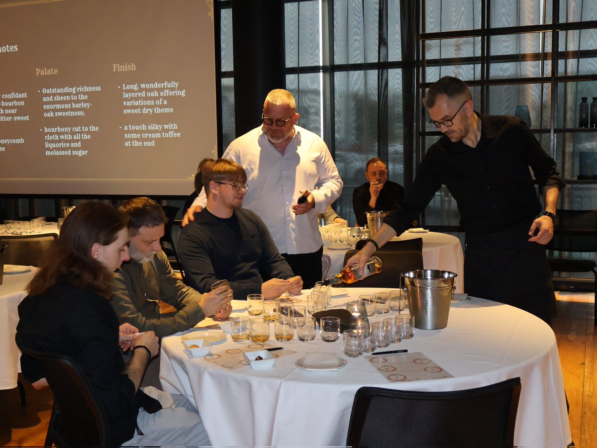 Introducing India's finest Single Malt Whisky to Iceland 🇮🇳 🇮🇸 

On 6th of September Embassy of India in Reykjavik hosted a remarkable Indian Whisky Tasting Event featuring 5 exceptional whiskies from Amrut, Paul John, and Indri.