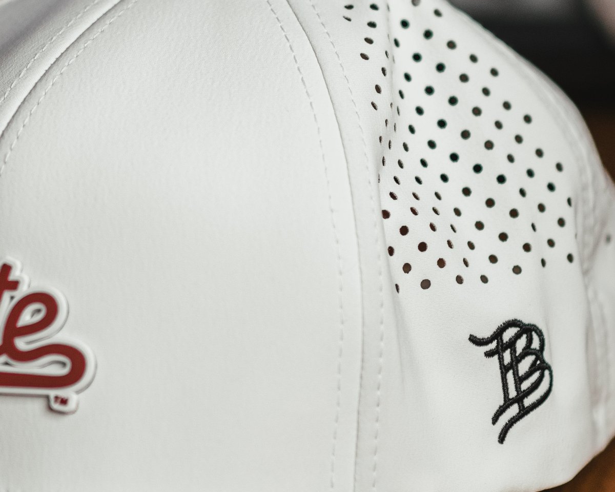 This hat from @brandedbills from the <a href="/HailStateGC/">MSU Golf Course</a> might be the best fitting, most comfortable, best shaped hat I've ever gotten. I highly recommend it.