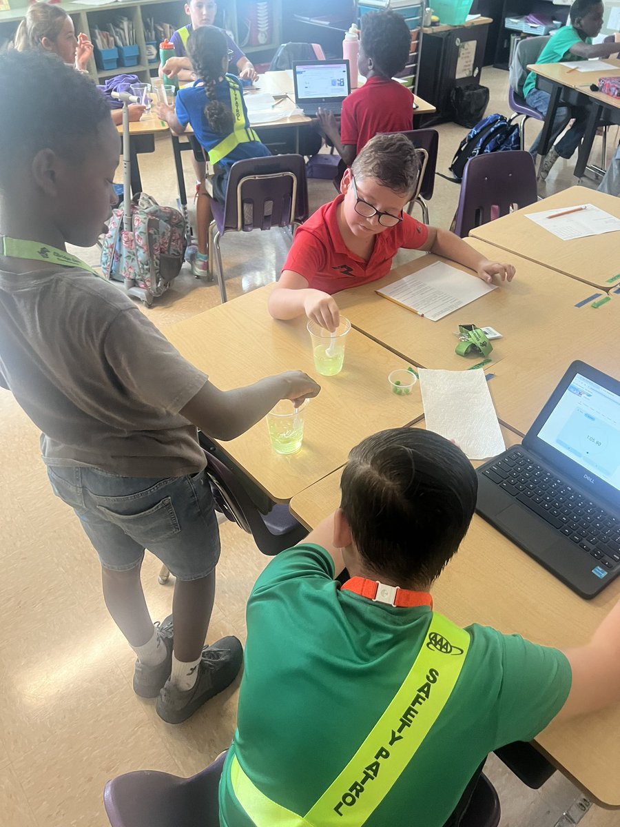 Jen_Teaches24's tweet photo. Investigating whether warm or cold water will dissolve a Skittle faster 🤔 @ElbridgeGaleES #STEM https://t.co/IOm7c4dEJQ