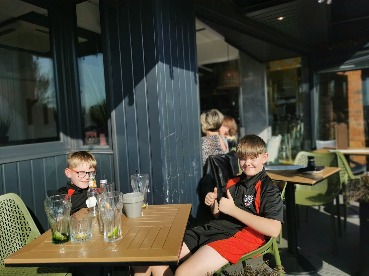 A lovely meet up in Poulton for posh Italian ices at the New Penny plus drinks at Nuvo, with <a href="/JDL7844/">JDL</a>, Kathryn, Joey and Harvey. A very warm afternoon around 26c. Just like being in Italy!
