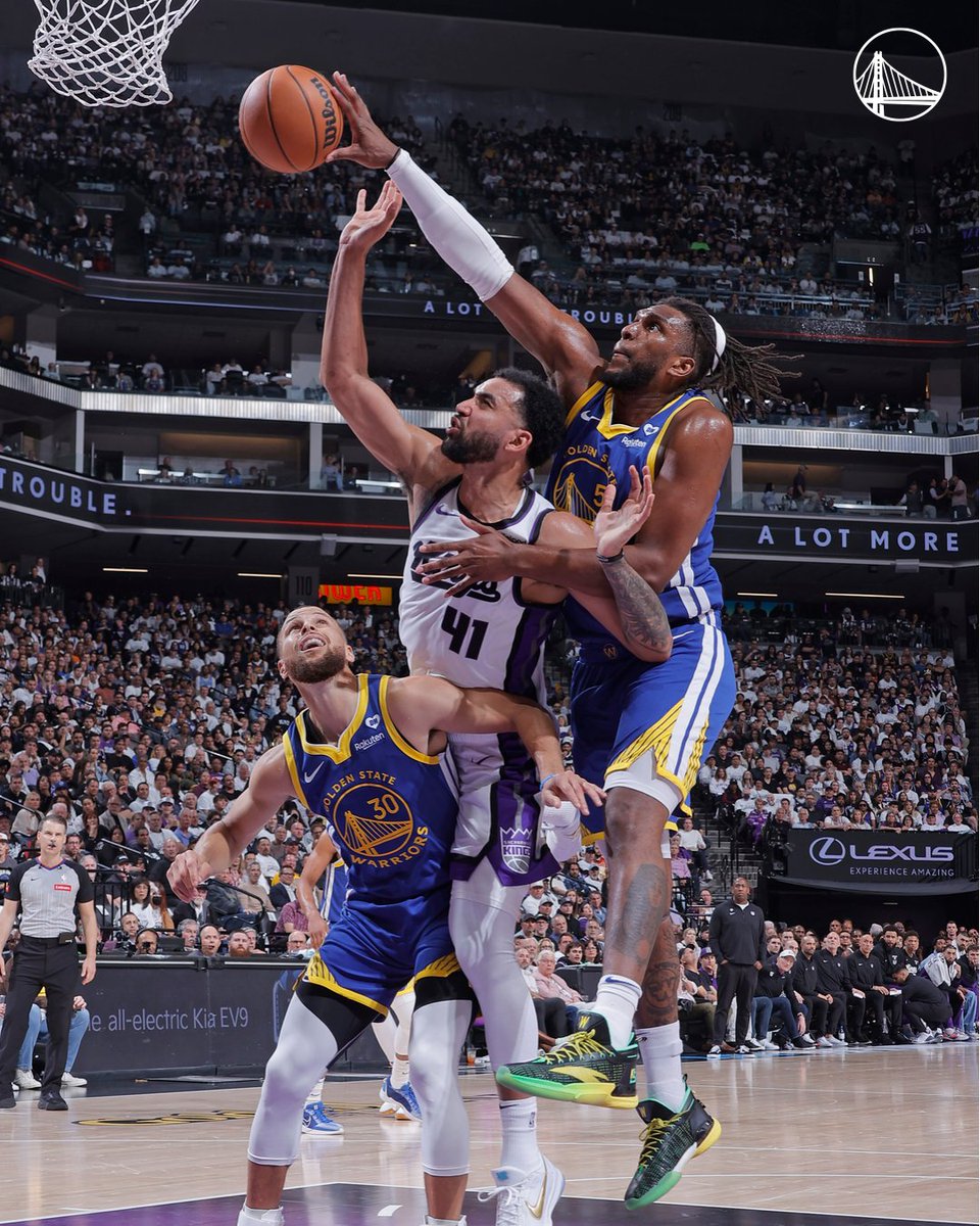 warriors's tweet image. ⚠️WARNING⚠️

Do not get in Looney&apos;s way.

#NBADefenseWeek