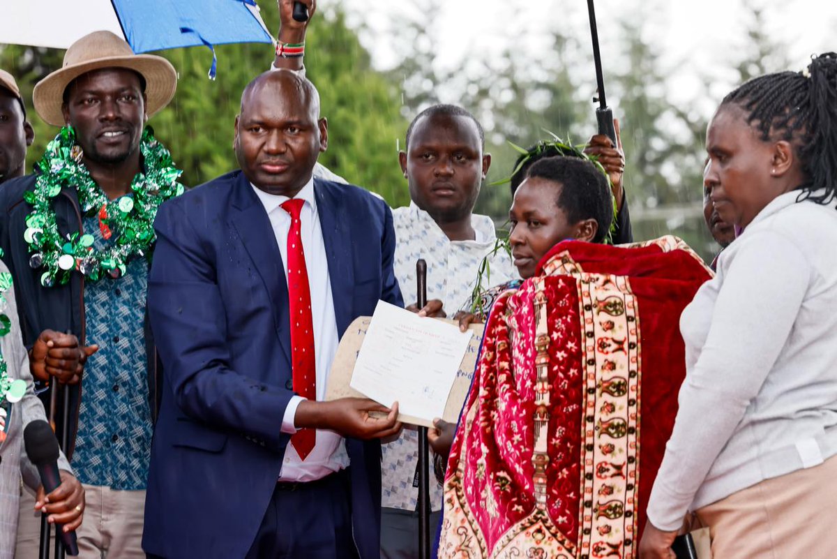 Kuresoi Gets New Birth and Death Certificates Office dlvr.it/TCwXx5