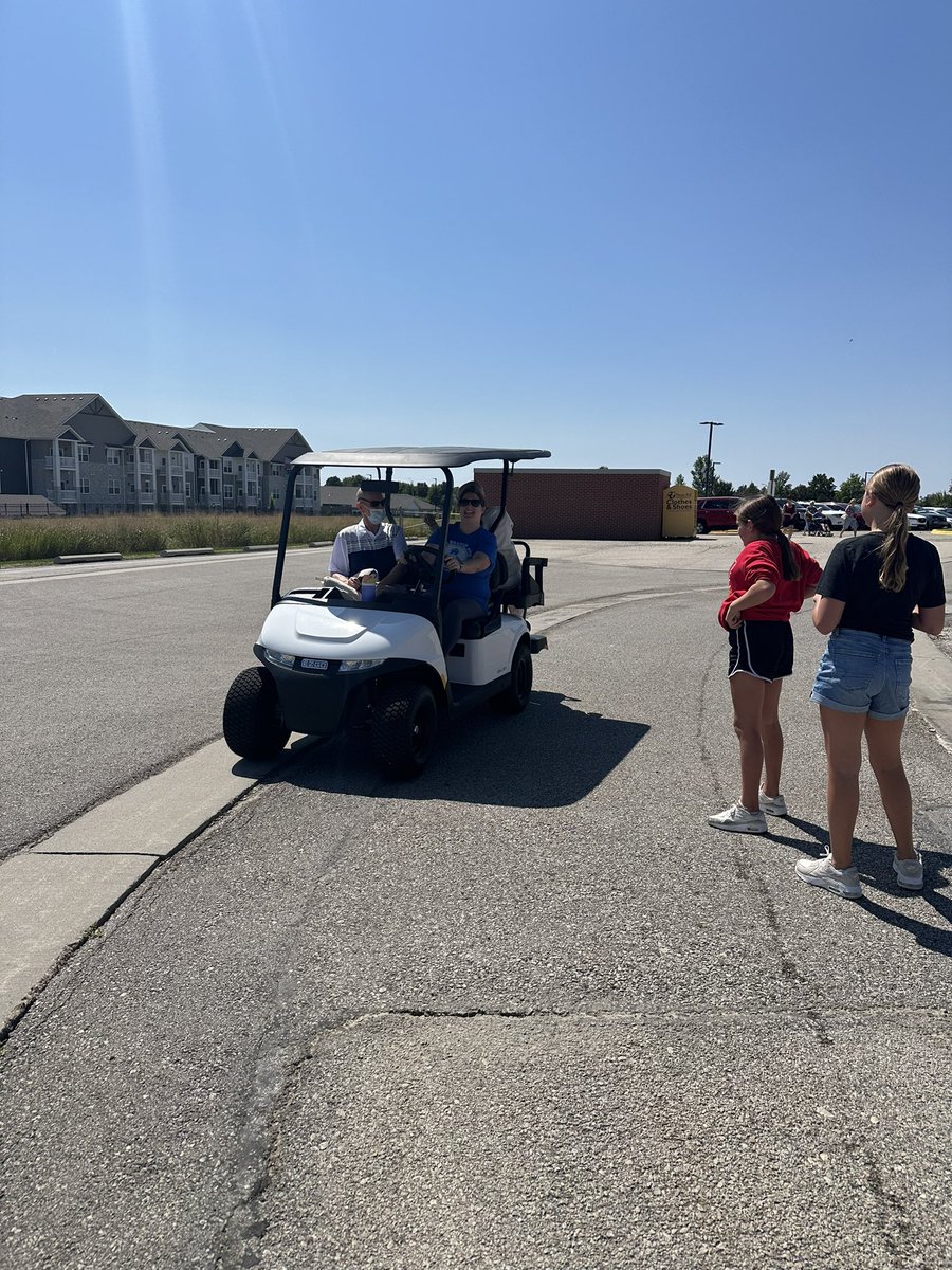 We had the perfect weather for Grandparent’s Day!  So much fun! Thank you so so who made this happen for our students and their grandparents! MB Leadership Action Team, MB PTO, MB office and custodial staff, and RMI Golf Carts! #theresnoplacelikemillbrooke <a href="/olatheschools/">Olathe Public Schools</a>