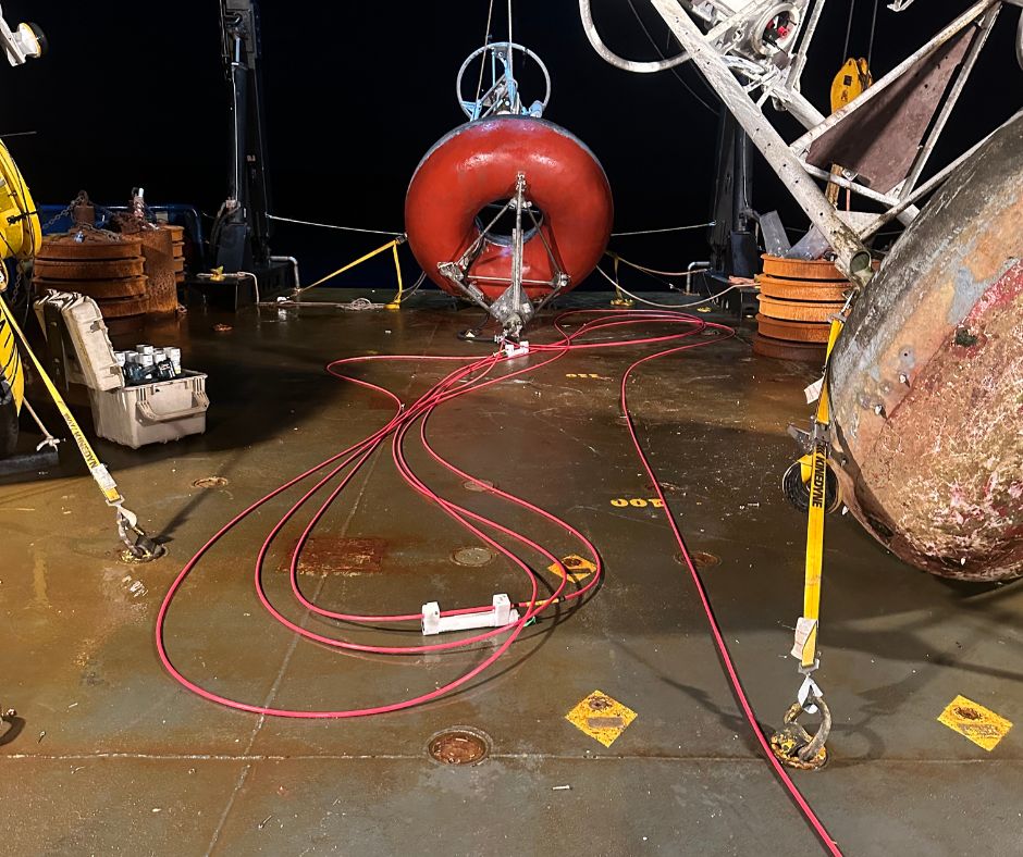 databuoycenter's tweet photo. Our team is wrapping up their latest TAO run.  They have completed 21 buoys in 2 months and covered 7,879 nautical miles working day and night between Guam and Hawaii. #NDBCAtSea  @NWS @NOAA https://t.co/Nsf1fILpKu