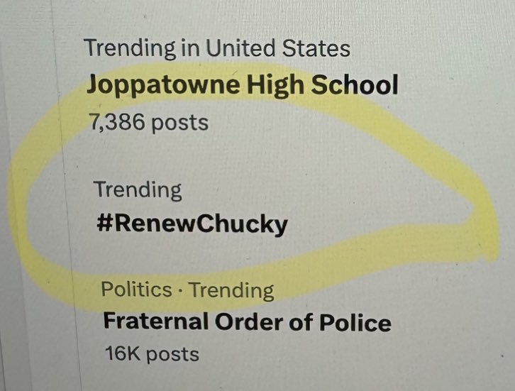 JenniferTilly's tweet photo. #RenewChucky is trending again! We have the best fans in the whole world! 🤗❤️ https://t.co/y2wYk157nf