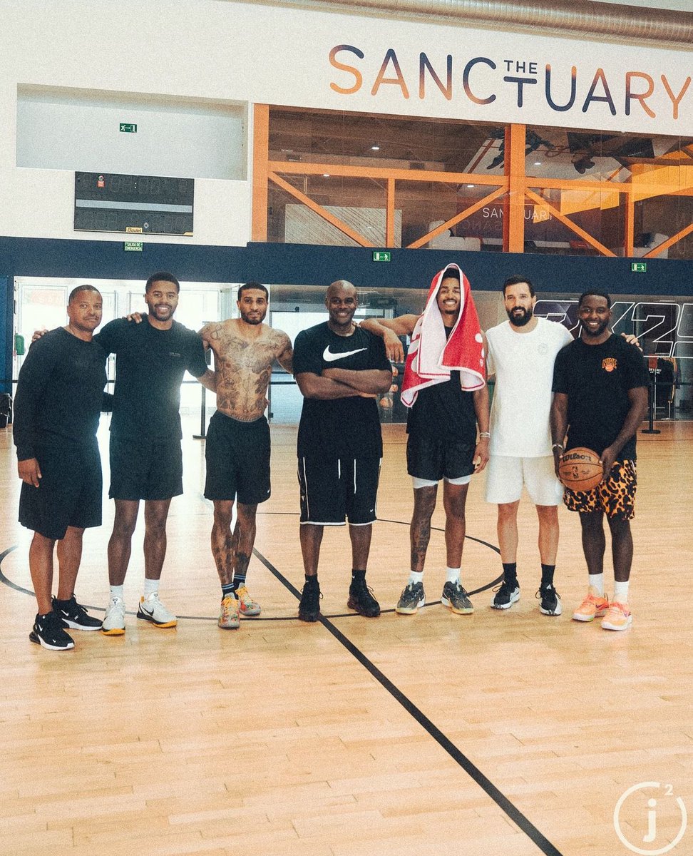 MEdwardsBball's tweet image. *WORK IN SILENCE

**PLAY IN PLACES THEY WHERE CANNOT SEE YOU

***SHOWCASE YOUR NEW APPROACH, AND SKILLSET WHEN THEY TURN ON THE BRIGHT LIGHTS!

#TheMonStarLabWay 😈..🤫