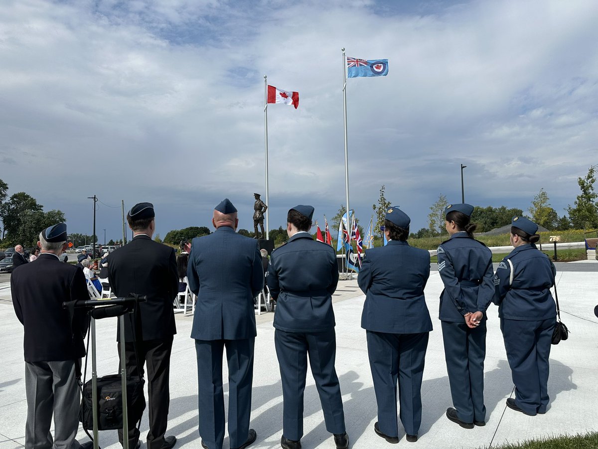What a day in #Ottawa where the <a href="/rcaf_foundation/">RCAF Foundation | Fondation de l'ARC</a> unveiled ‘LCol William G. Barker, VC Park’, to honour Canada’s most decorated service person, and commemorate #RCAF100. Thanks to all our partners, veterans and Cadets for joining us!
