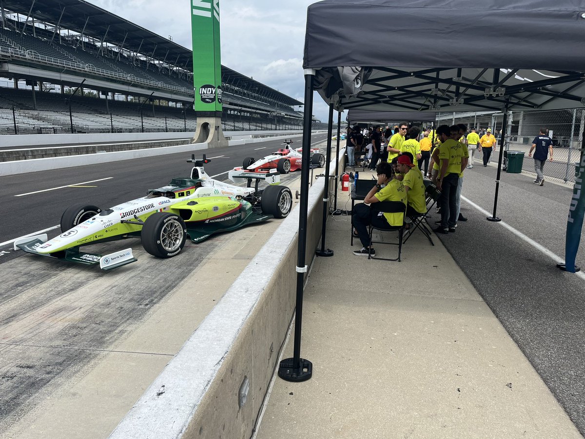 IndyAChallenge's tweet image. @PoliMOVE hits 170 mph in their time trial run, placing them second in the time trial event!

Watch the event LIVE!
youtube.com/live/PclyOWRlr…

#IndyAutonomousChallenge #FutureTech #AISummit #AutomationSummit #IMS #RaceDay