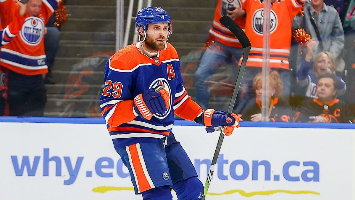 _NHLNow's tweet photo. Leon Draisaitl joins biggest active contracts in NFL, MLB, NBA, NHL https://t.co/xRz05T1baU << Info Here https://t.co/DK7AQ70aiY