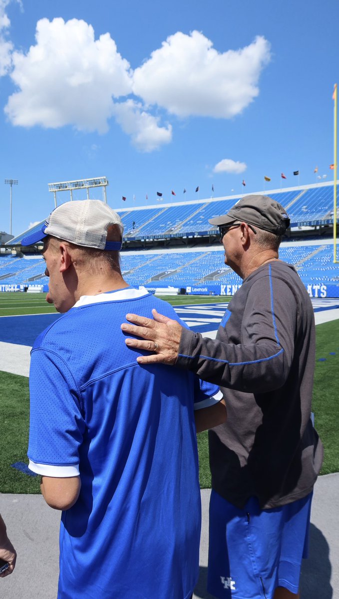 E_Sharp18's tweet photo. Connor’s big surgery is Thursday, so this weekend is all about him 💙 Kicked it off by watching @UKFootball practice &amp; will continue the fun tomorrow🏈 
Thank you to everyone who has been praying for him. He’s one special boy! https://t.co/JEHAQGy8JC