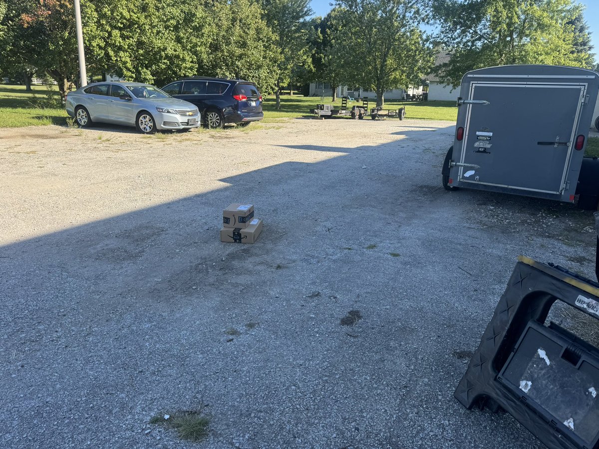 jnic0202's tweet photo. @amazon are these really acceptable delivers? This is our pole barn not our house! I have talked to every delivery driver and this is out of hand! We order ALL the time it’s not that hard! I’m about done! https://t.co/SBll3Myakk