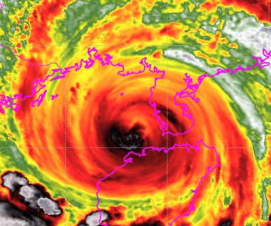 TRGTornado's tweet photo. Yagi is likely rapidly intensifying again. Just 4 hours ago vs now... https://t.co/Yn4qrBx596