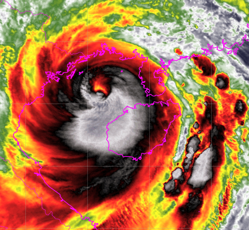 TRGTornado's tweet photo. Yagi is likely rapidly intensifying again. Just 4 hours ago vs now... https://t.co/Yn4qrBx596
